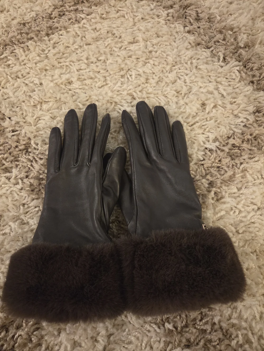 Leather Gloves with Fur Cuff - Black